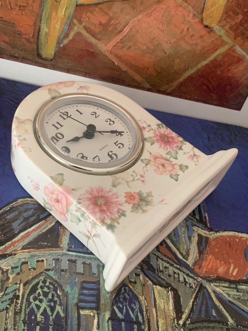 VINTAGE GRAYSHOTT POTTERY PORCELAIN CLOCK MADE IN ENGLAND, Furniture
