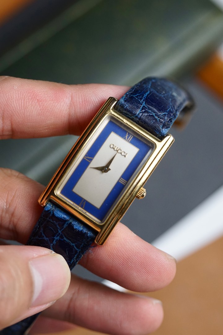 Gucci sales tank watch