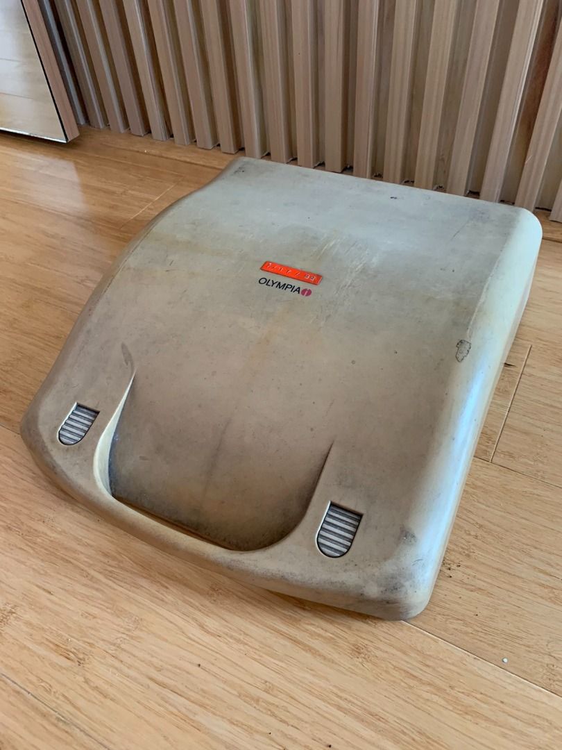 Vintage Typewriter Traveller de luxe Olympia (Category: Printers, Scanners & Copiers) located in Quezon City. Submitted by garagesalehomecafe (Listing ID 1234317984, Image 3). Description: Traveller de luxe Olympia Typewriter with cover and complete parts.