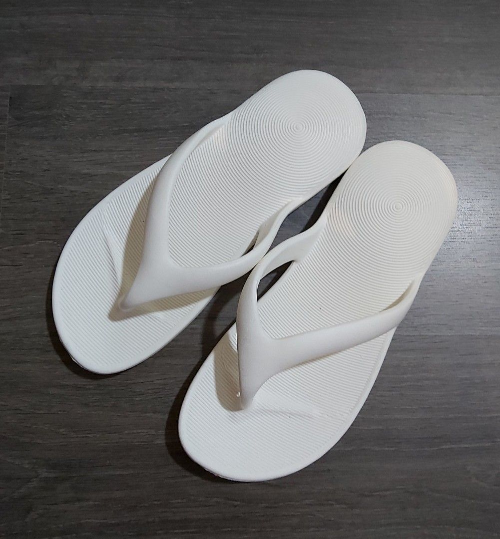 White slippers for best sale mens