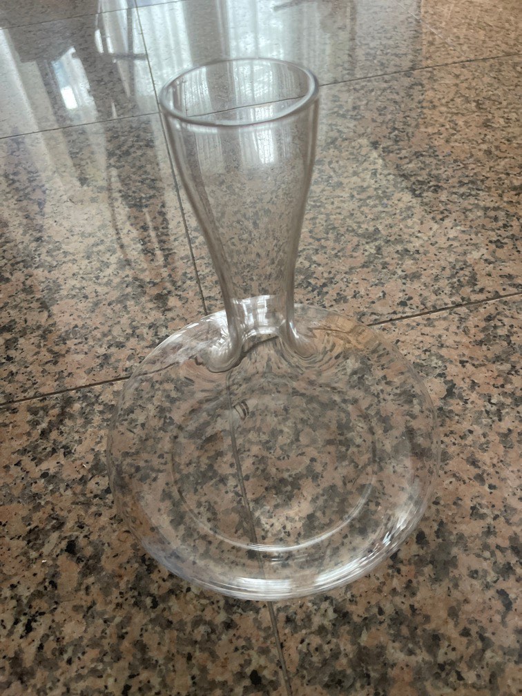 Wine decanter 2 litre Luigi Bormioli wine, TV & Home Appliances