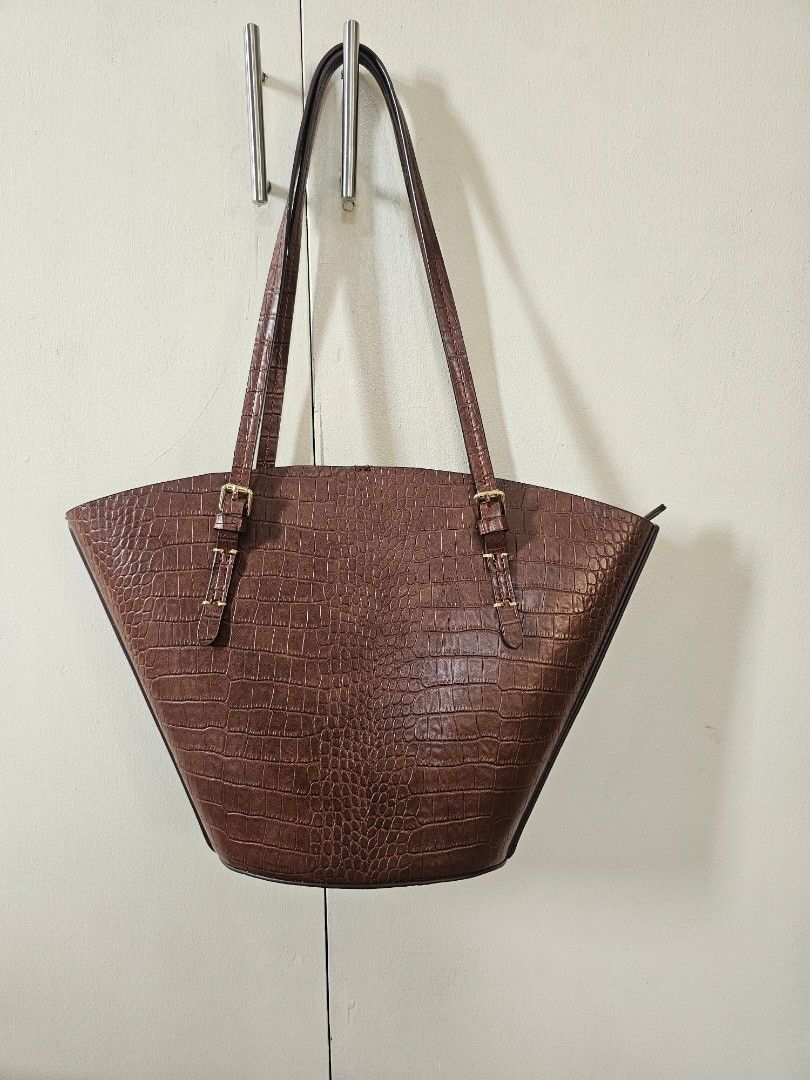 Zara Brown Minimalist Shoulder Bag, Women's Fashion, Bags & Wallets