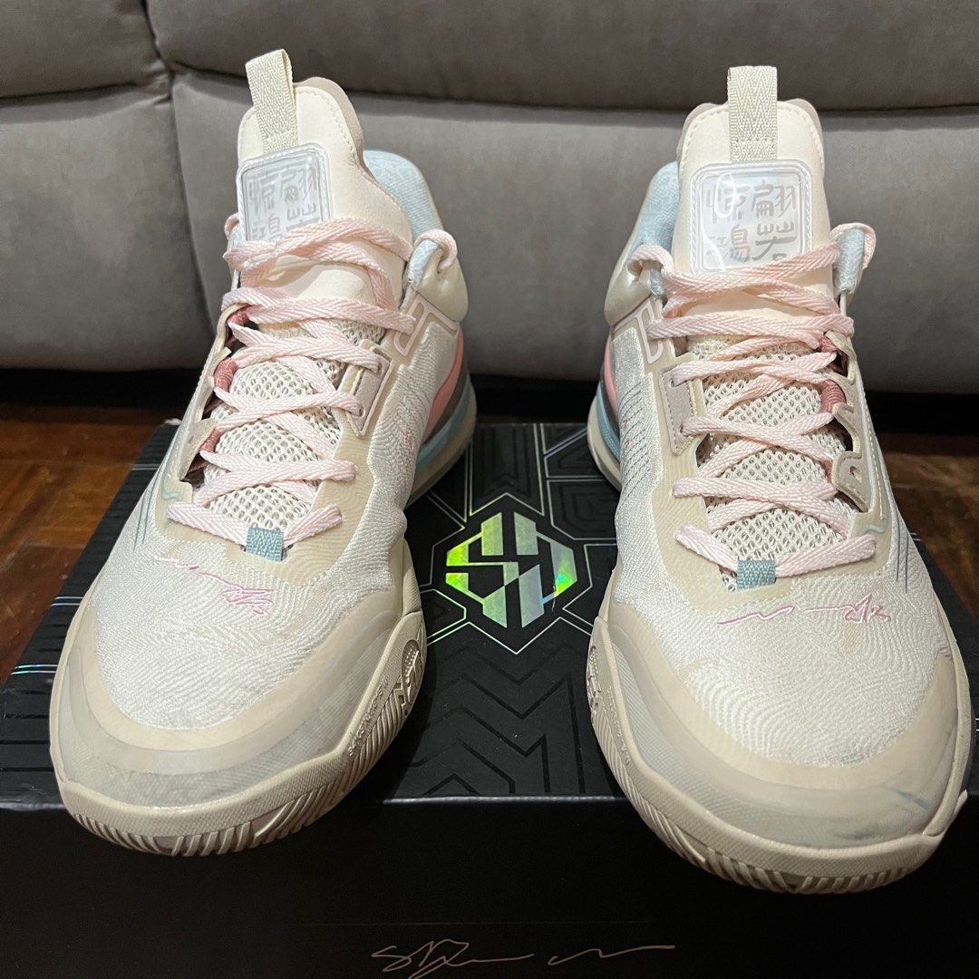 spencer dinwiddie basketball shoes