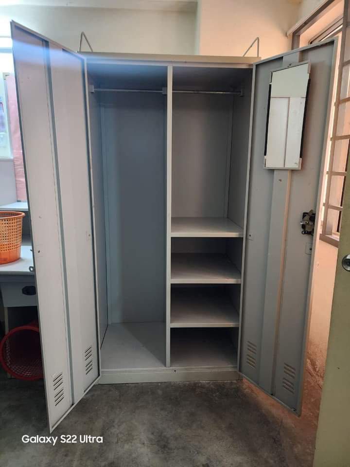 Almari locker cheap
