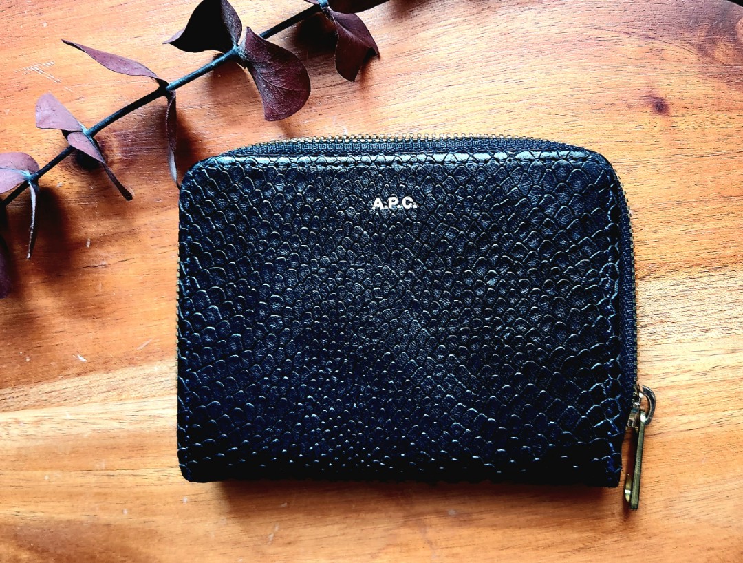 APC Wallet with FREE Bag, Women's Fashion, Bags & Wallets, Wallets ...