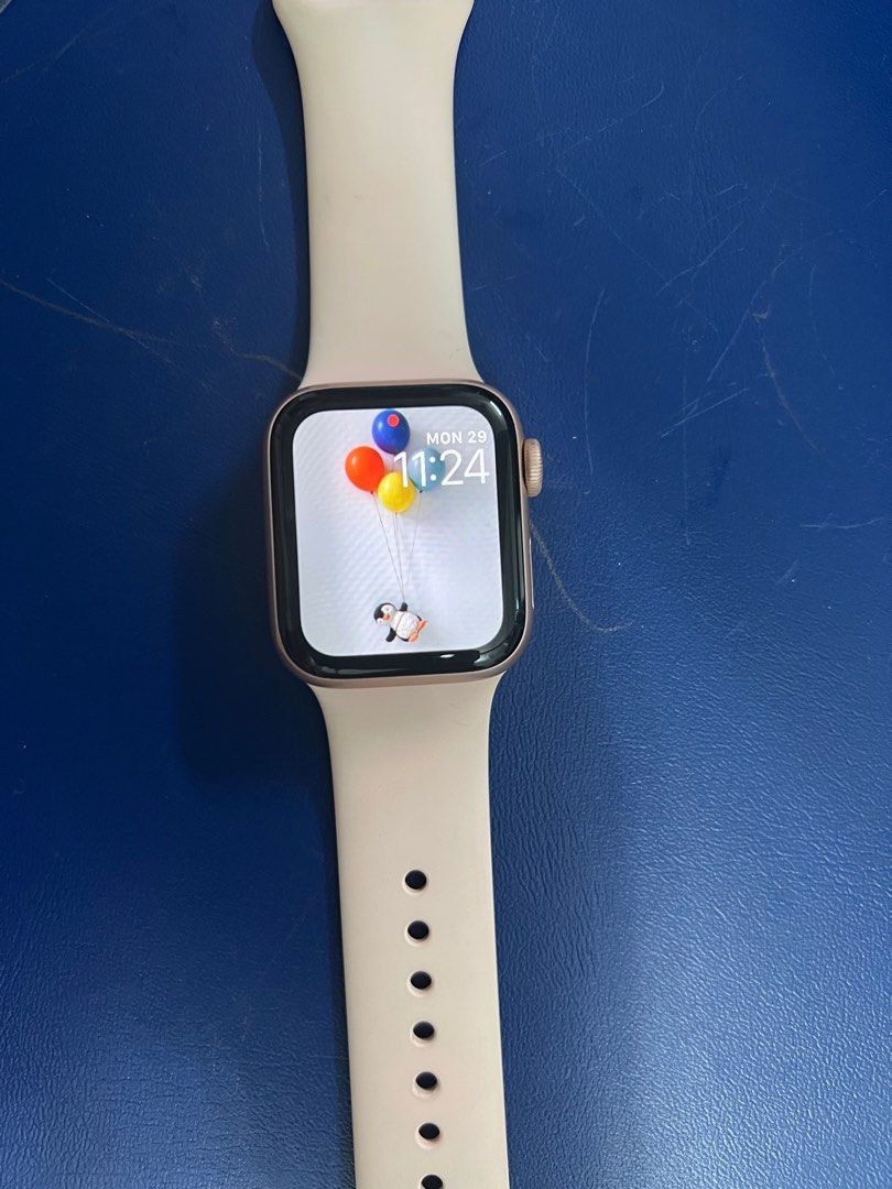 Apple Watch SE roseGold