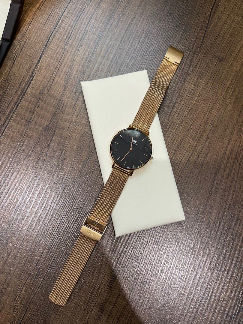 Daniel wellington classic 2025 b32r2