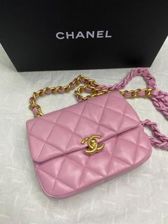 chanel 22s
