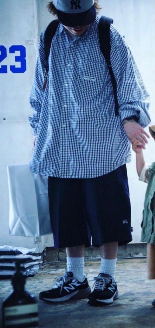 BROCHURE BIG CHINO SHORTS A.H + TEE SHIRT, 男裝, 褲＆半截裙, 短褲