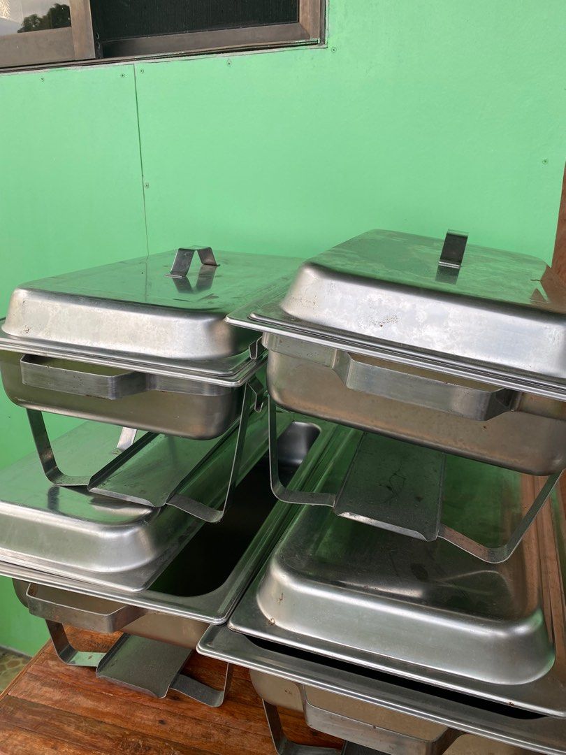 Catering Chaffing Dish, Food Trays (Category: Other Kitchenware & Tableware) located in Muntinlupa City. Submitted by adanjoren25637 (Listing ID 1234563202, Image 1). Description: Lightly used Used only for catering Good as new Good for Catering services 1200 each .