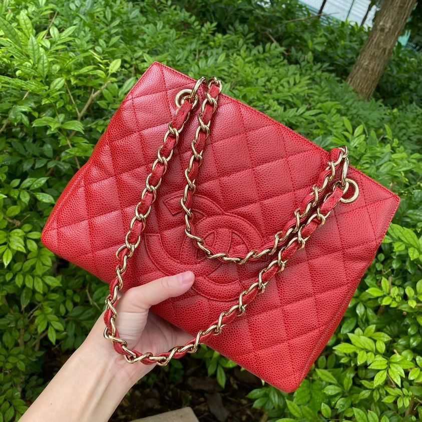 Chanel Vintage Red Caviar Petite Timeless Tote (PTT), Luxury, Bags & Wallets  on Carousell