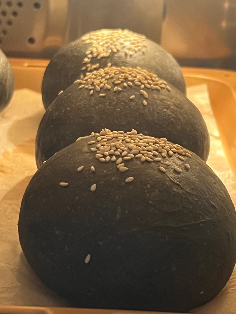 Charcoal Burger buns (12pcs), Food & Drinks, Homemade Bakes on Carousell