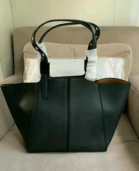 Black Altea Large Bucket Bag - CHARLES & KEITH US