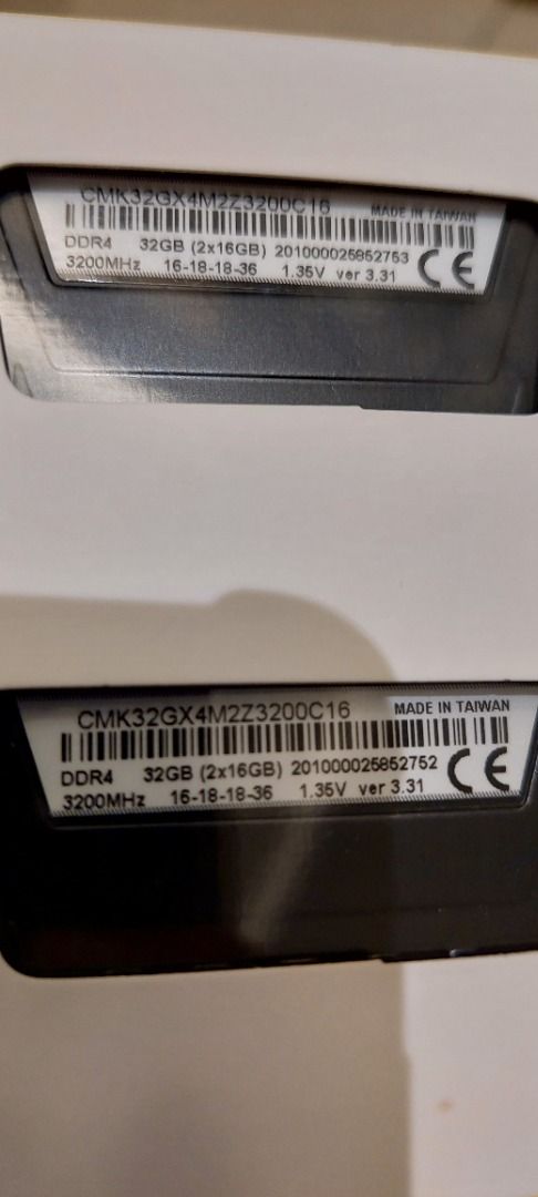 Cmk32gx4m2z3200c16 2024
