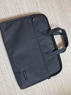Deli Brand New computer bag 全新電腦袋64162628684546110