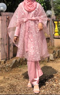 Saree inner skirt, Women's Fashion, Muslimah Fashion, Baju Kurung & sets on  Carousell