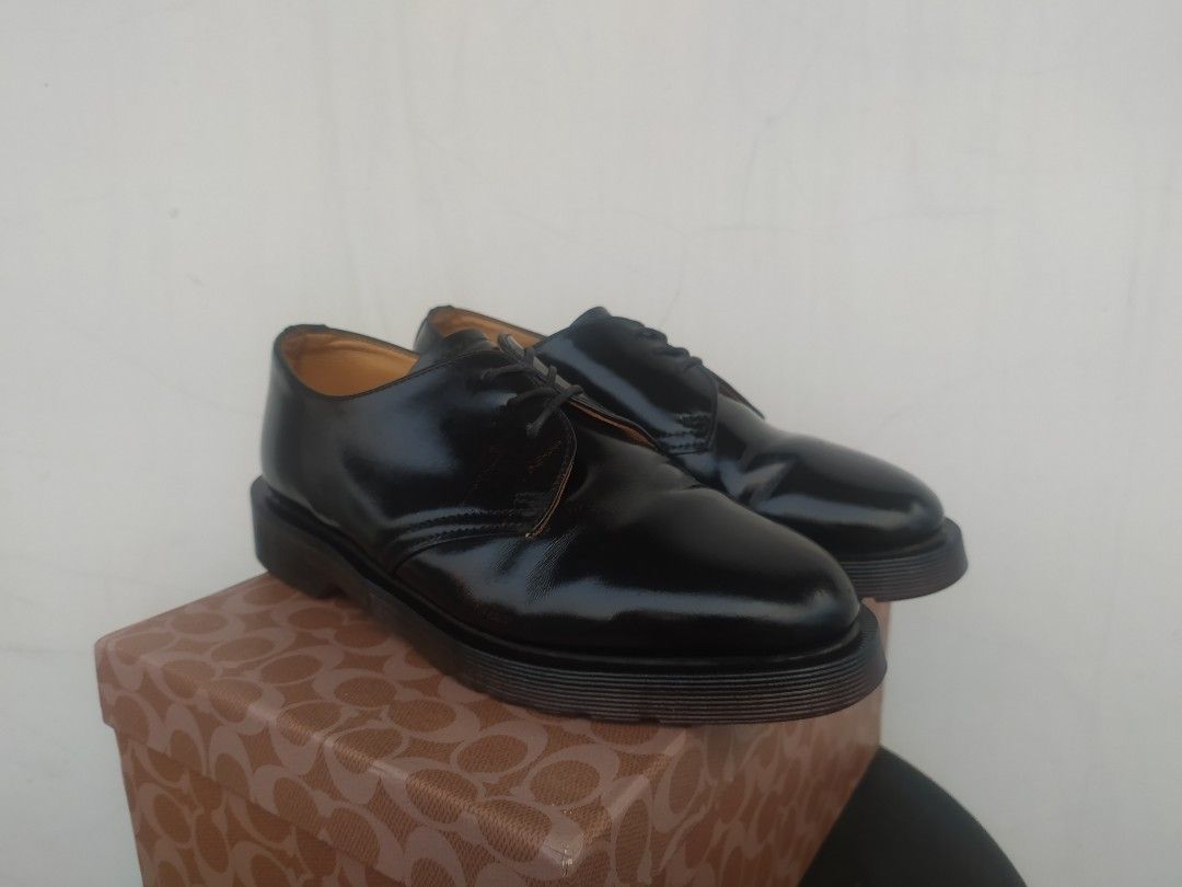 Dr martens shopee hotsell