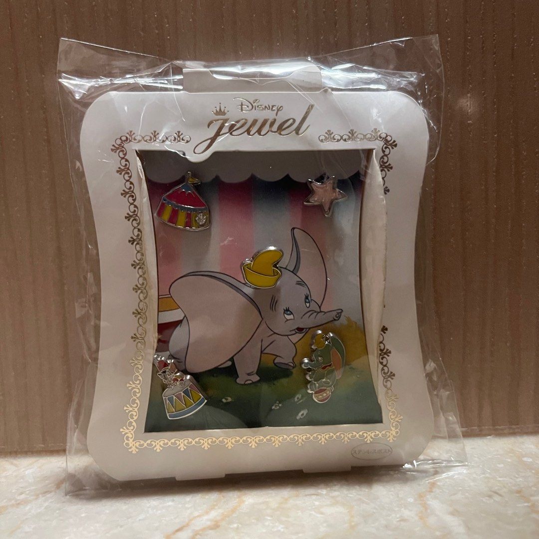 Disney deals dumbo earrings