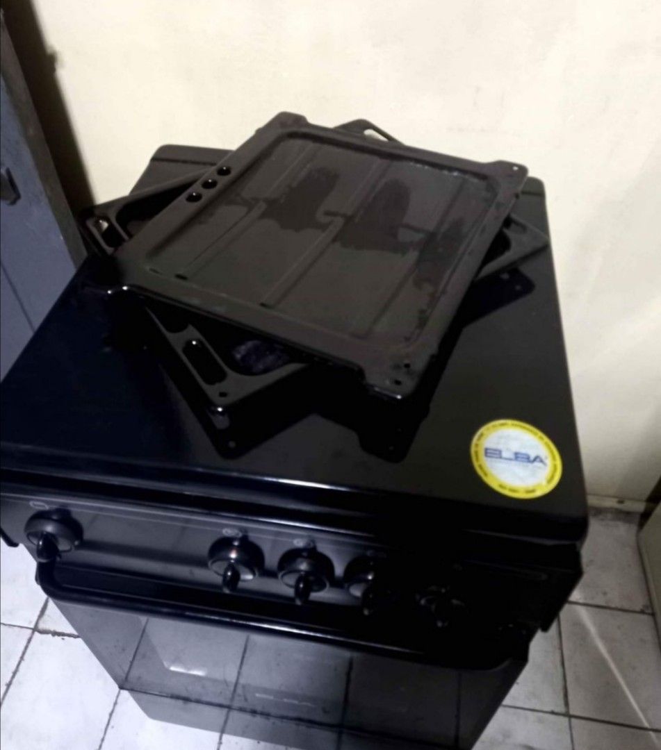 ELBA GAS RANGE (4 Burner and oven), TV & Home Appliances, Kitchen