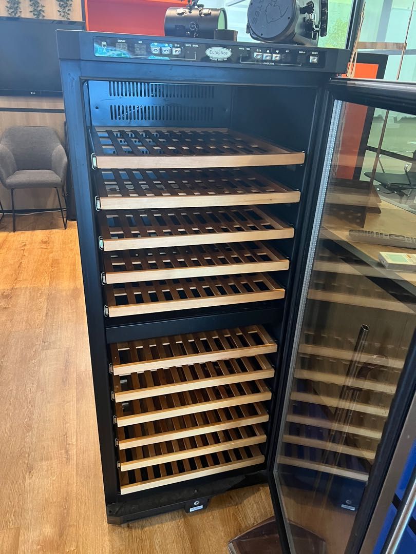 EuropAce Wine chiller, TV & Home Appliances, Kitchen Appliances, Wine