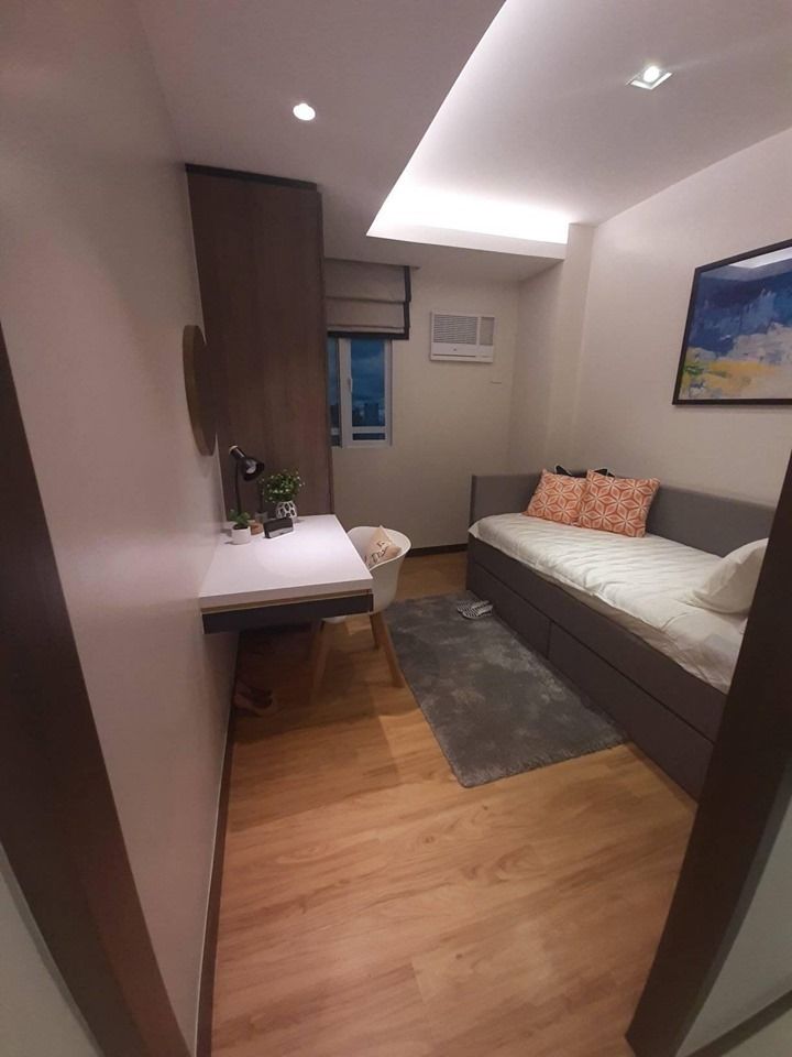 for sale condominium in pasay (Category: Apartments & Condos) located in Makati City. Submitted by 639069629475 (Listing ID 1234525369, Image 3). Description: 𝐐𝐔𝐀𝐍𝐓𝐔𝐌 𝐑𝐄𝐒𝐈𝐃𝐄𝐍𝐂𝐄𝐒 Enjoy the convenient life you deserve! Located in Pasay City, a few minutes walk from Pasay General Hospital and a few station away from University Belt via LRT 2. 𝑷𝒓𝒊𝒄𝒆 𝑺𝒕𝒂𝒓𝒕 𝒂𝒕 3.9M 𝑹𝒆𝒔𝒆𝒓𝒗𝒂𝒕𝒊𝒐𝒏: 25K 𝑷𝒓𝒆 𝑺𝒆𝒍𝒍𝒊𝒏𝒈 / 𝑪𝒐𝒎�