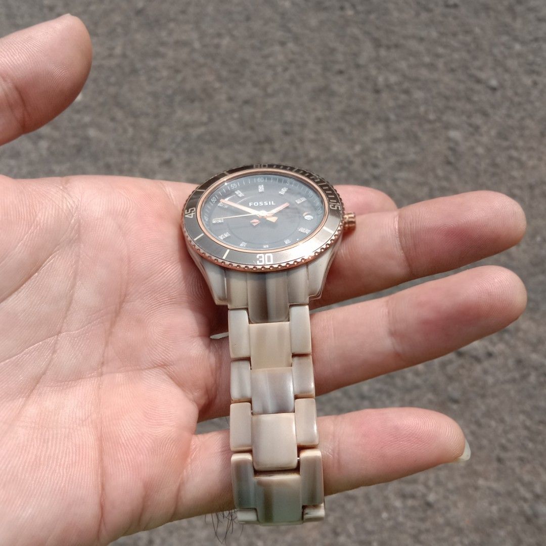 Fossil ladies diamond face watch original, Barang Mewah, Jam