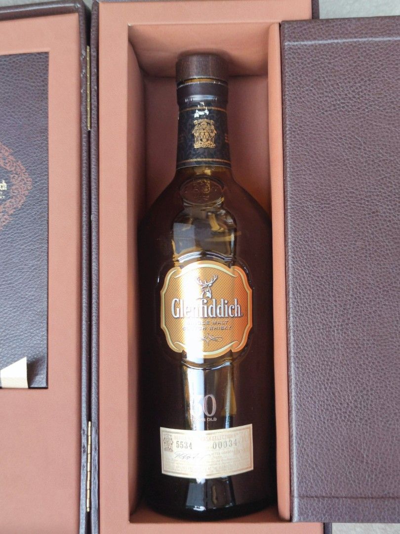 GLENFIDDICH 30 Years Whisky Empty Bottle & Box Booklet, Hobbies & Toys