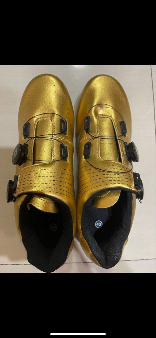 Gold cycling shoes sales