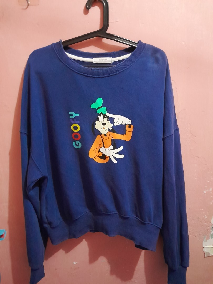 Goofy sweater on Carousell