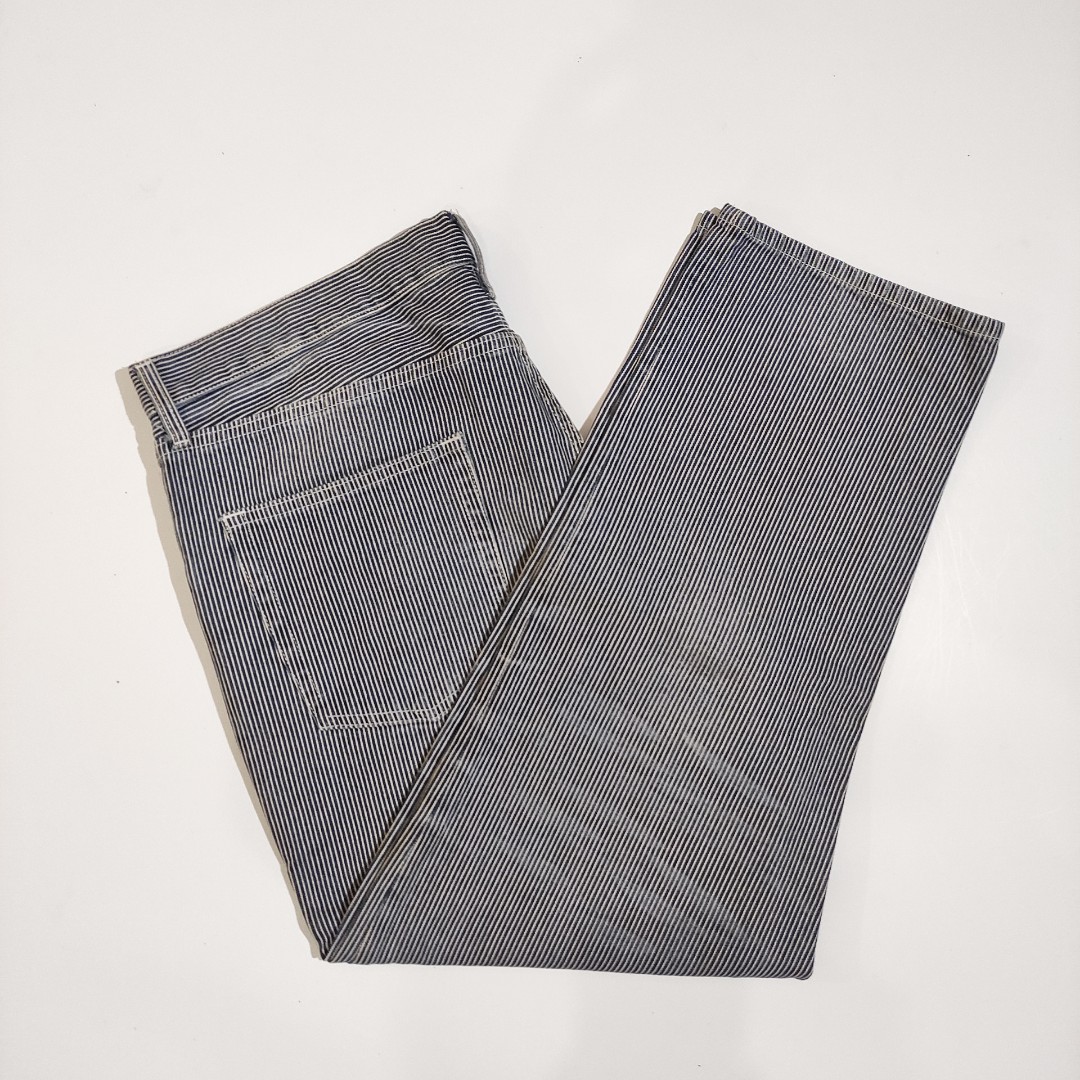 GU HICKORY JEANS on Carousell