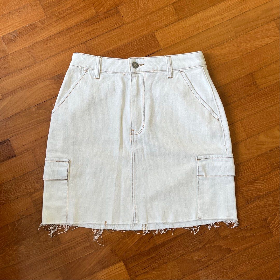 Hollister white denim skirt 2025