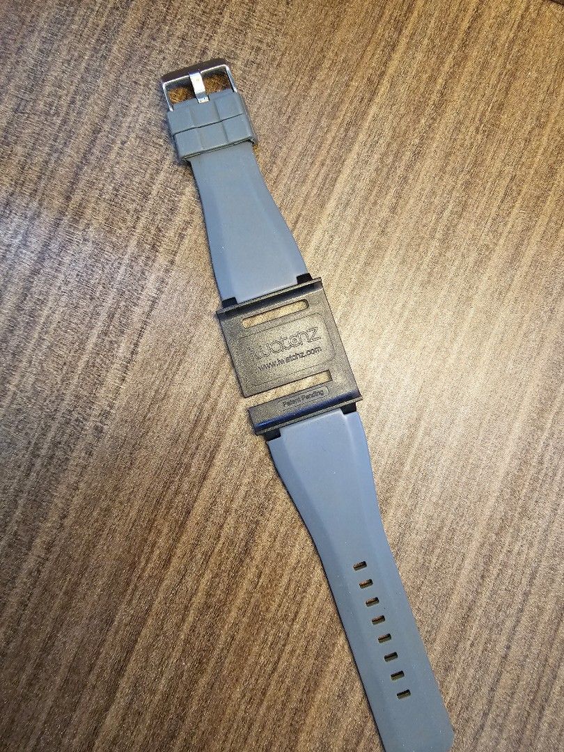 Ipod nano watch holder63846778875139111