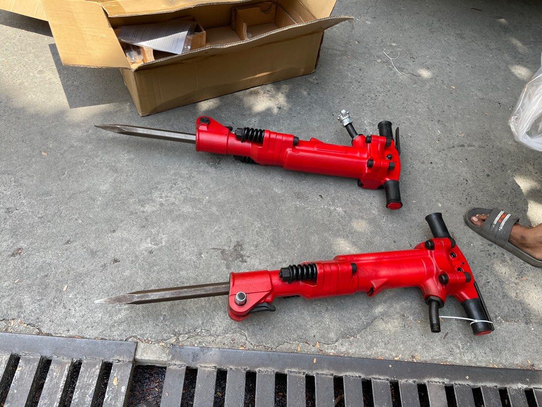 Jack hammer Toku TPB 90, Commercial & Industrial, Construction Tools