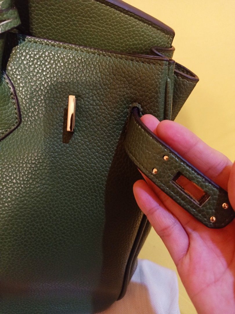 Japan Preloved Hermes Berkin 35 cm (Category: Luxury Bags & Wallets) located in Cebu City. Submitted by day.98 (Listing ID 1234502666, Image 3). Description: selected from japan surplus togo leather genuine leather riri zipper no flaws coded.