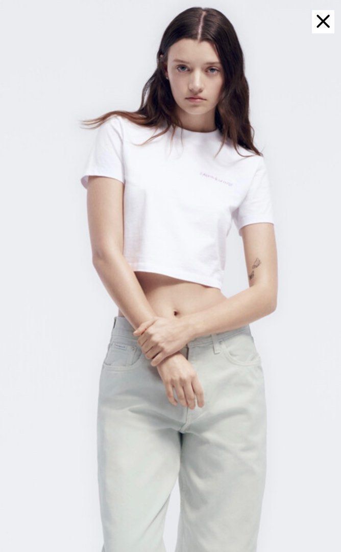 激安店 Jennie for Calvin Klein BABY TEE Tシャツ - トップス