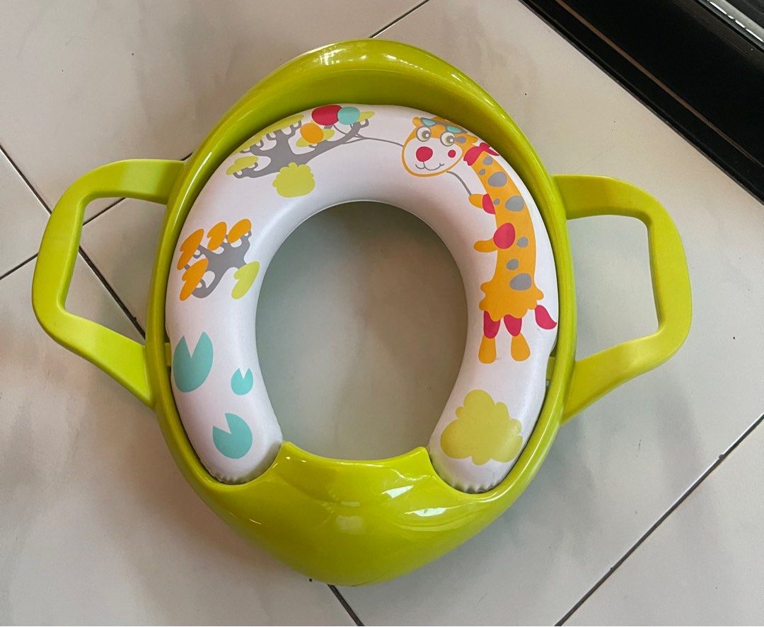 Kids toilet seat, Babies & Kids, Bathing & Changing, Toilet Training on