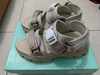 (Kategori: ) berada di . Dikirim oleh kaals (ID iklan 1234548067, Gambar 1). Deskripsi: .