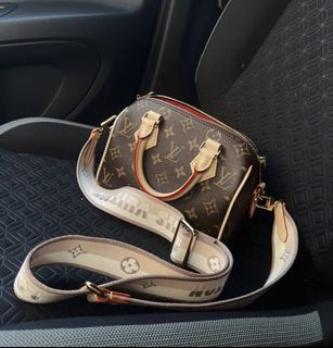 🆕 AUTHENTIC LV SPEEDY BANDOULIERE 20 IN MONOGRAM CANVAS WITH NEW  ADJUSTABLE STRAP! BOW IN ANY LENGTH YOU WANT!, Women's Fashion, Bags &  Wallets, Cross-body Bags on Carousell