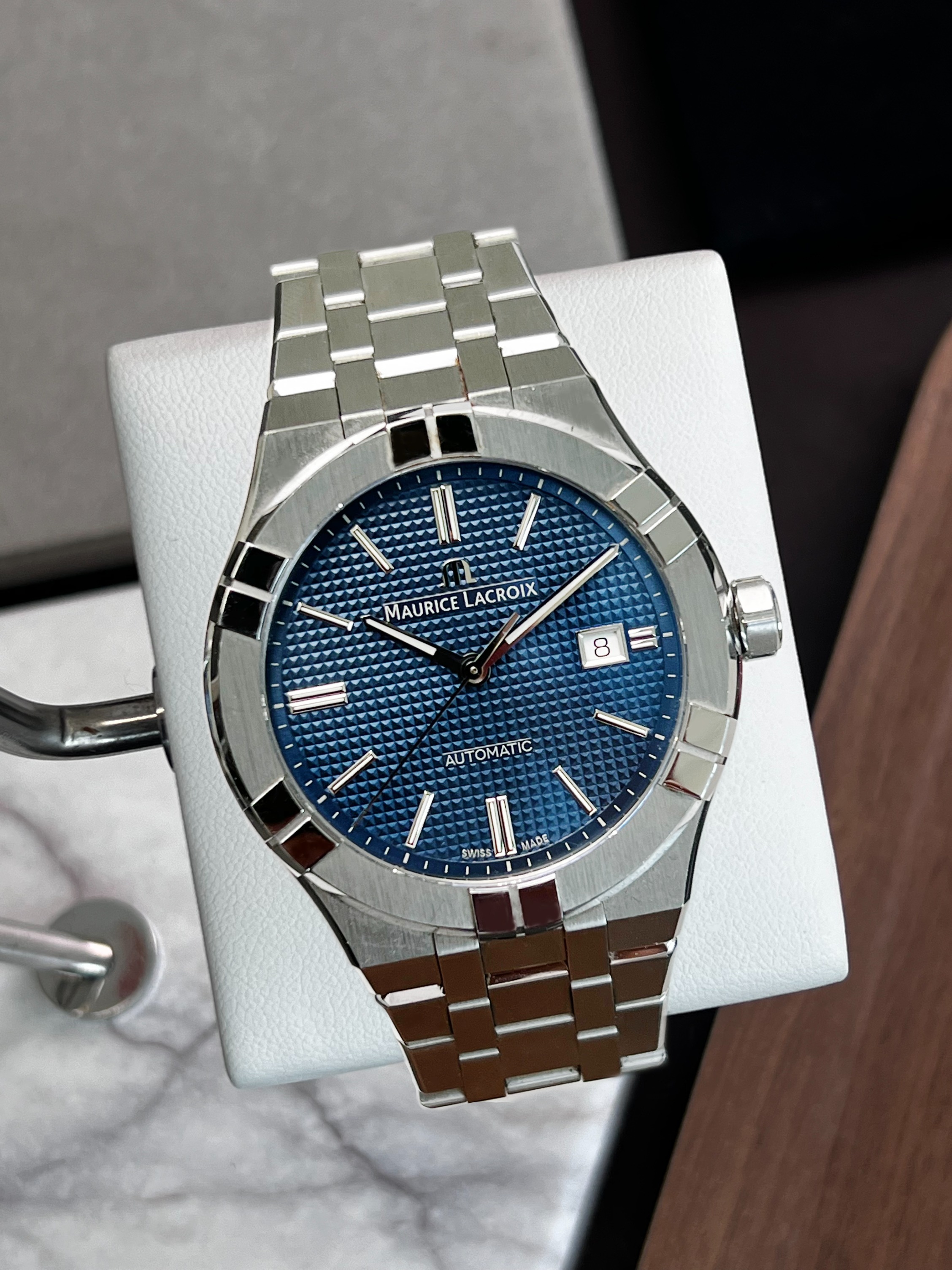 Maurice lacroix aikon blue top