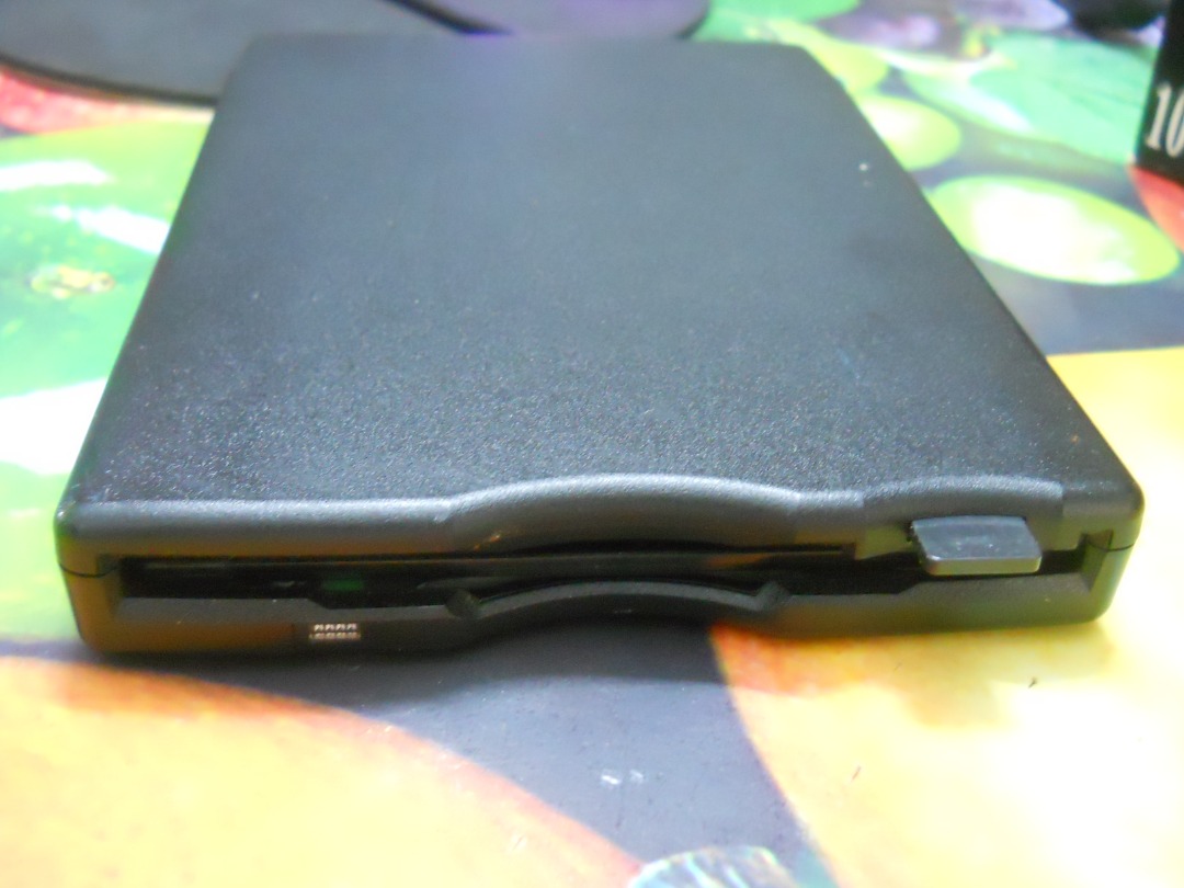 MITSUMI USB Portable Floppy Disk Drive & DATAplus 2HD 1.44mb diskettes