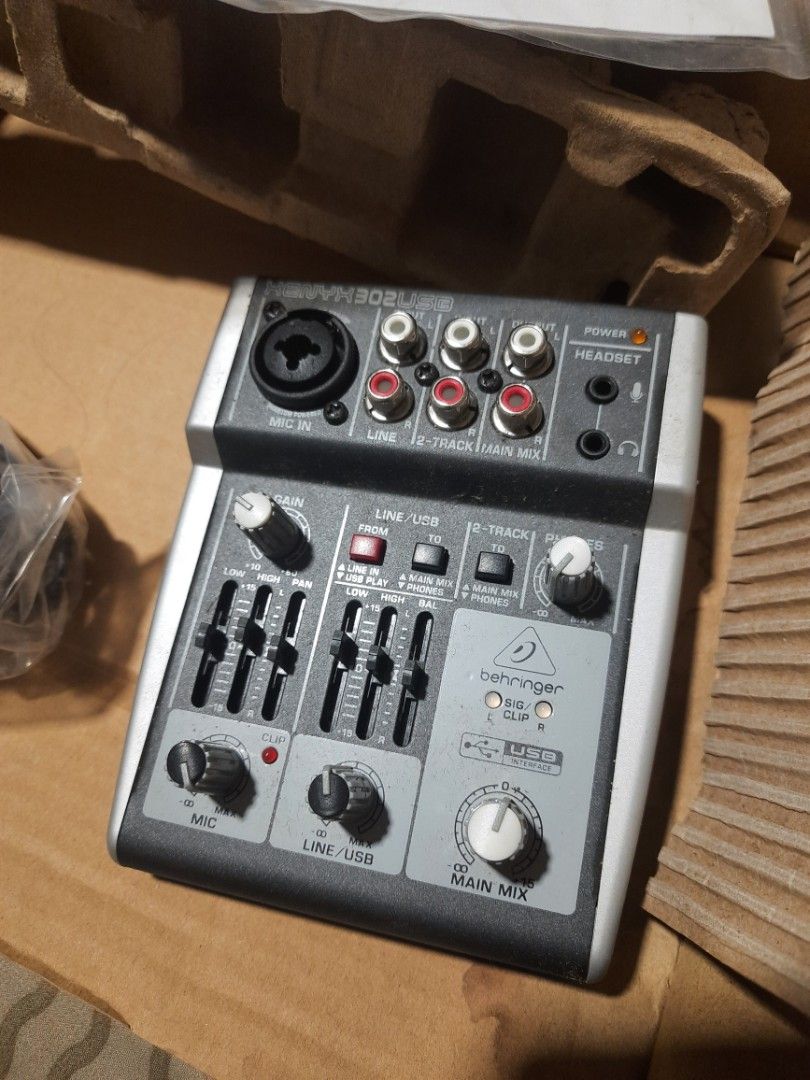 Mixer Behringer Xenyx 302 USB Audio Interface Soundcard 1 Channel