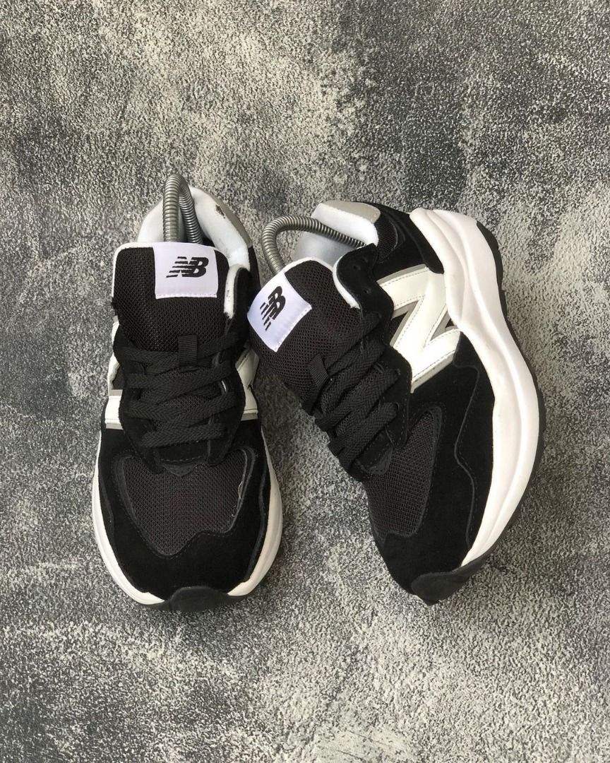 NB 57/40 Black White, Fesyen Wanita, Sepatu di Carousell