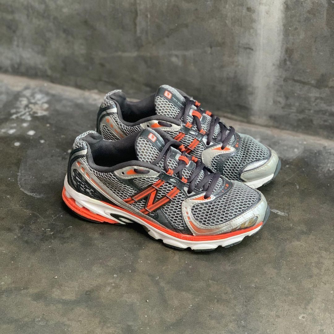 New balance 749 top