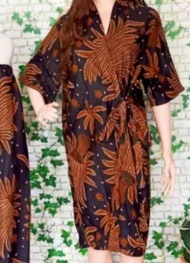Spa Robe Batik NEW Spa batik kimono, Women's Fashion, Tops, Other Tops on Carousell