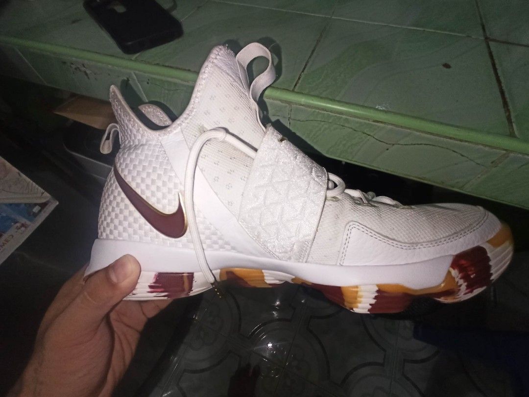 Lebron 14 wine top