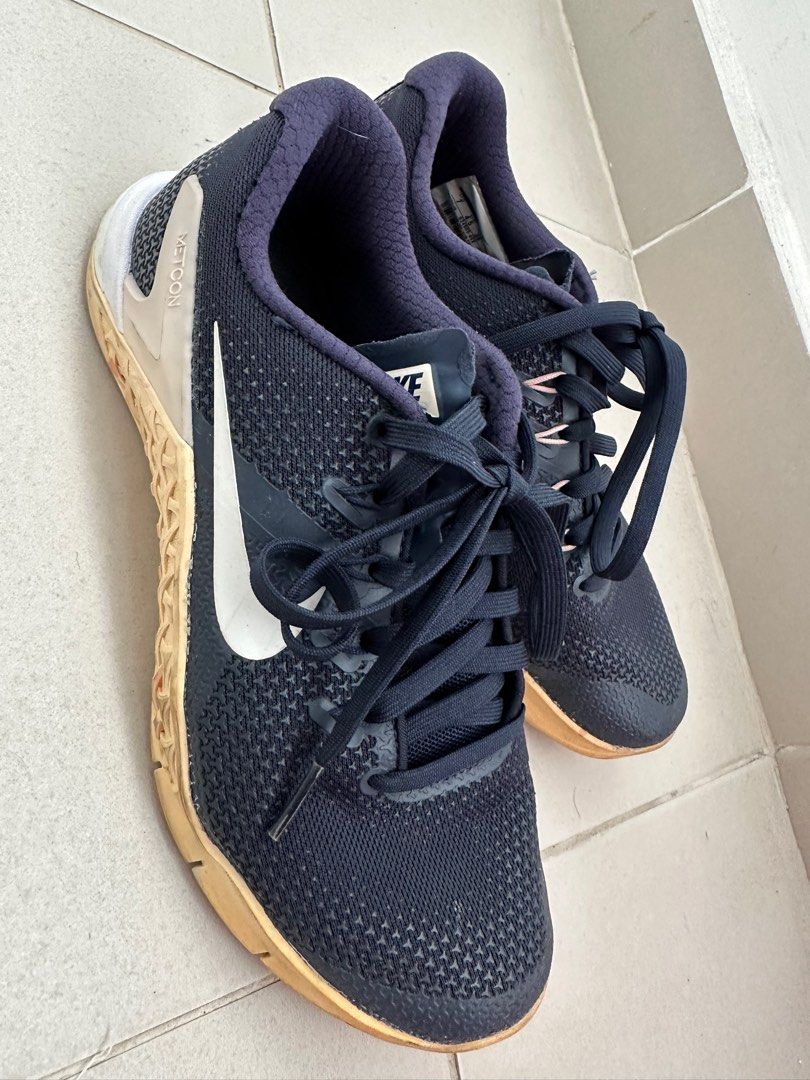 Nike metcon 4 women's size 7 top