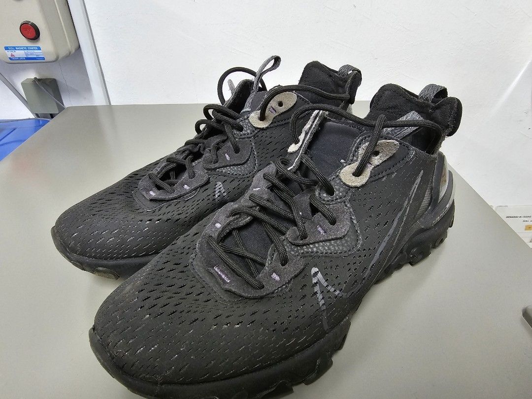 Nike react vision dmsx Men s Fashion Footwear Sneakers on Carousell