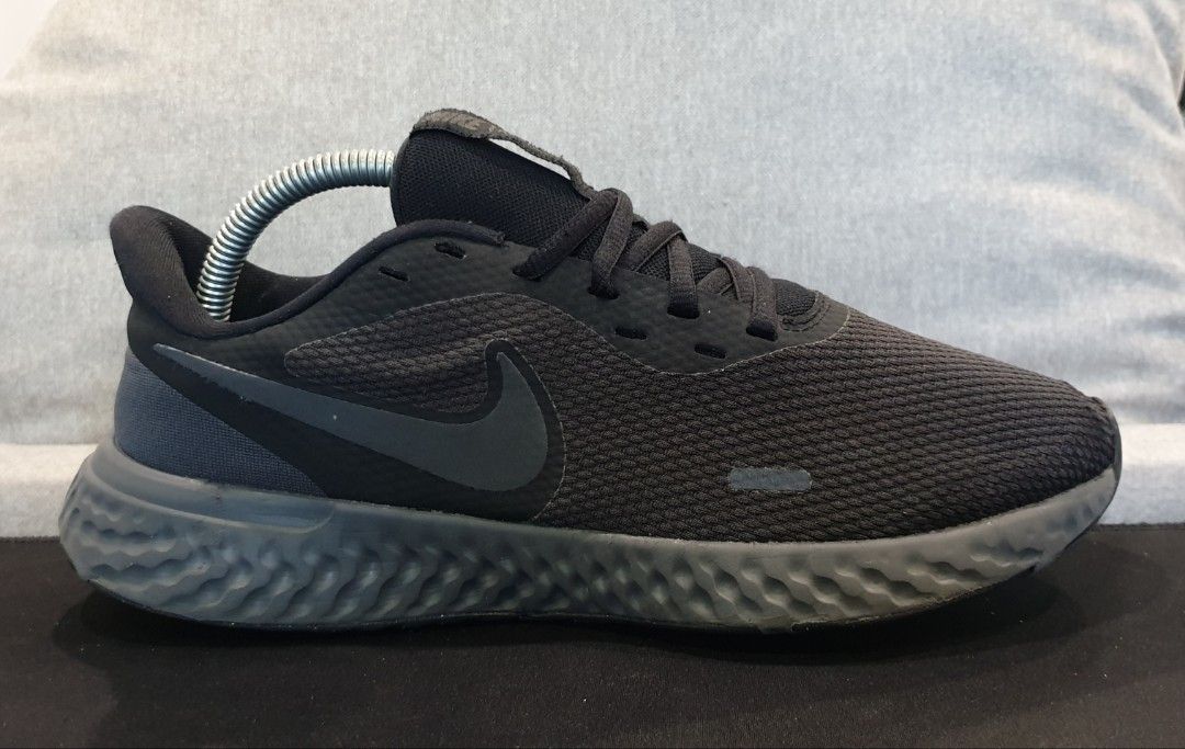 NIKE REVOLUTION 5 RUNNING Triple Black 7uk Men s Fashion