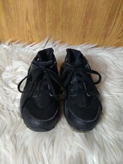 Nike shoes size 27.5