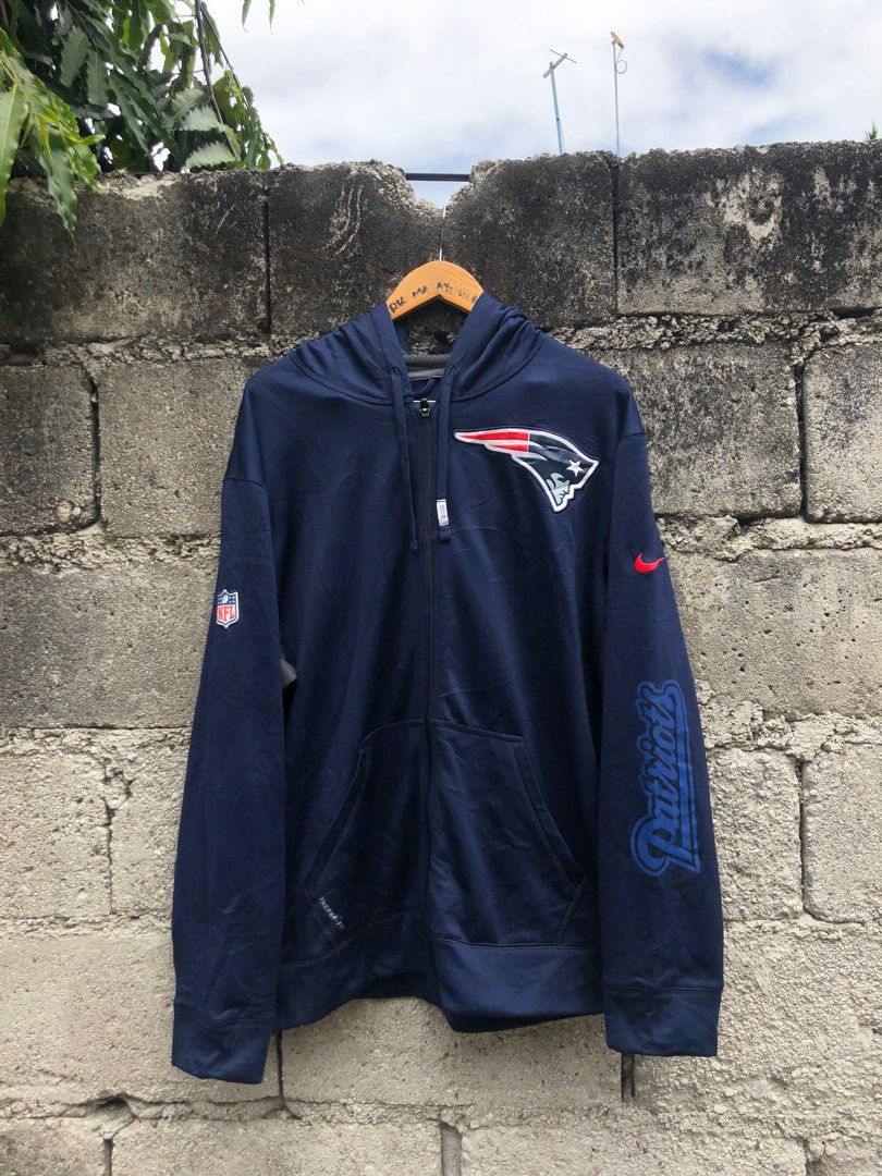 Nike x NFL New England Patriots Therma-Fit Hoodie, Men's Fashion, Coats,  Jackets and Outerwear on Carousell